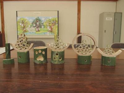 竹で作った月見だんごの写真です。