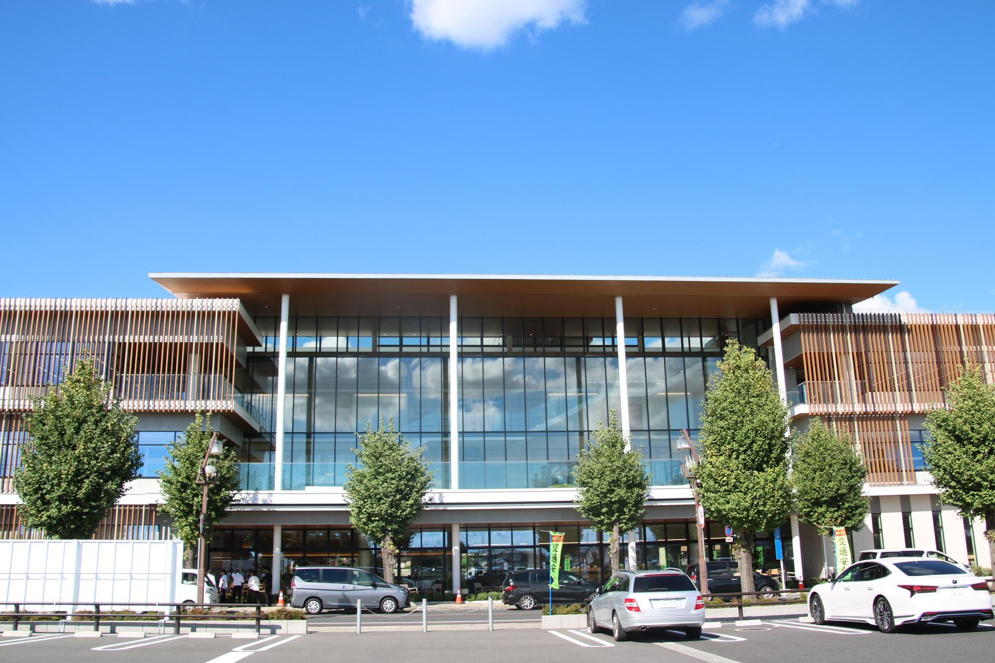 monaca開館