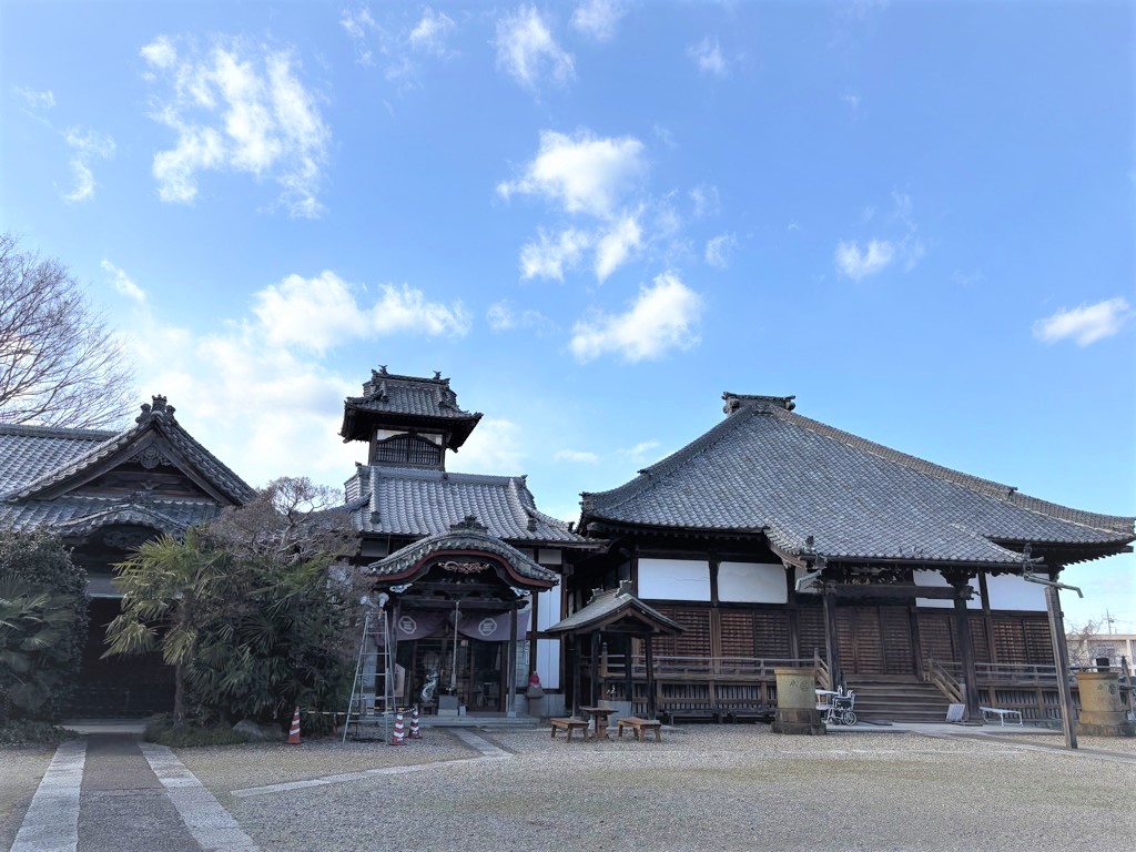 長蓮寺の外観