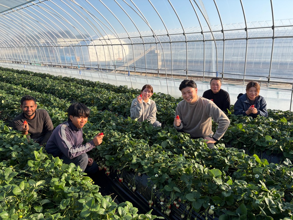 宇津木さんの農園の集合写真